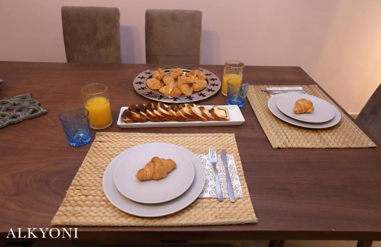 Melma Properties- Alkyoni Apartment By The Sea In Pireo Esterno foto