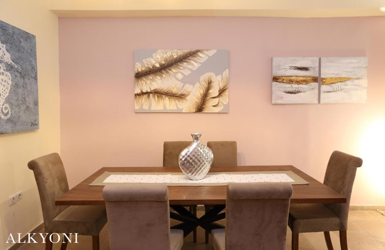 Melma Properties- Alkyoni Apartment By The Sea In Pireo Esterno foto